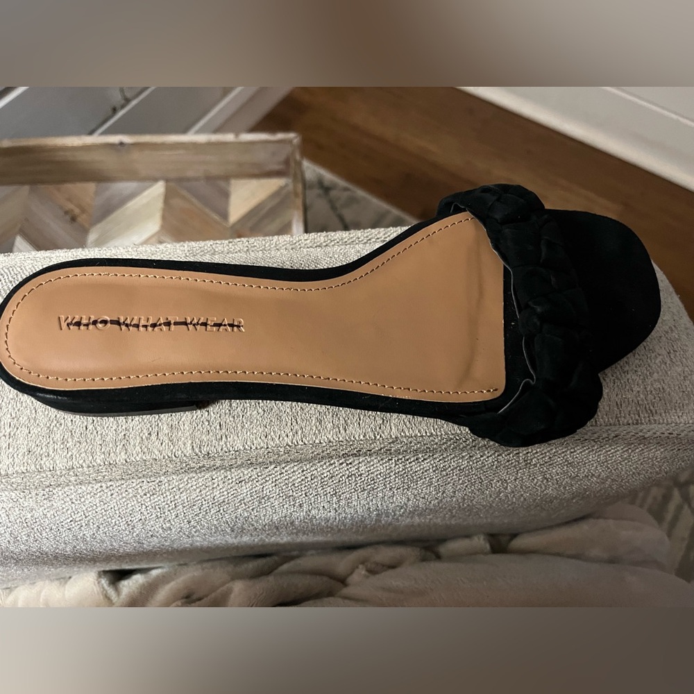 Who What Wear Black Sandals with Classic Design